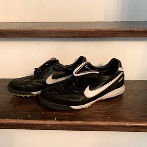 Men’s indoor soccer shoes
